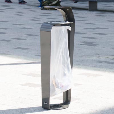 Poubelles de sécurité transparentes