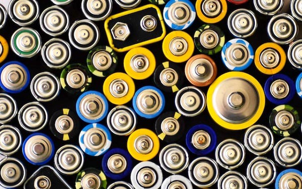 Een groep batterijen