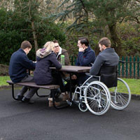 Introductie van de picknicktafel Bowland™ voor rolstoelgebruikers